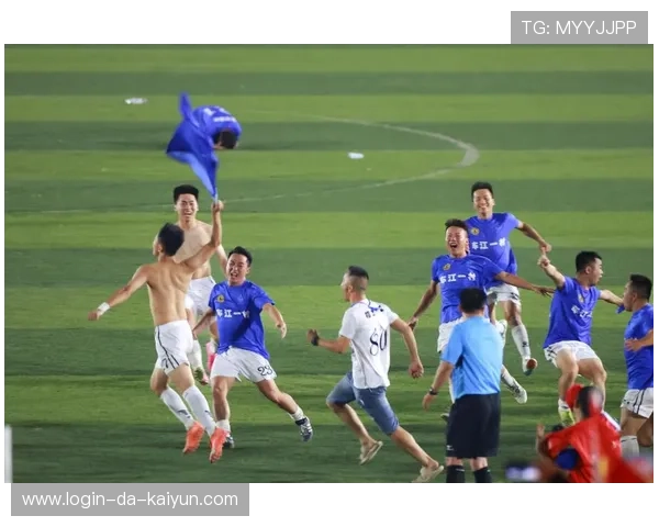 跑酷世界杯中国小将完成高难度后空翻